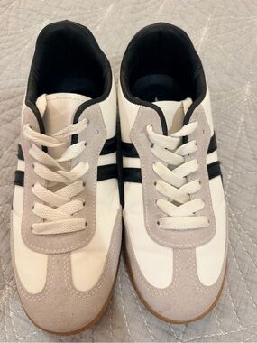 Liliana Sneakers in White, Black, and Taupe